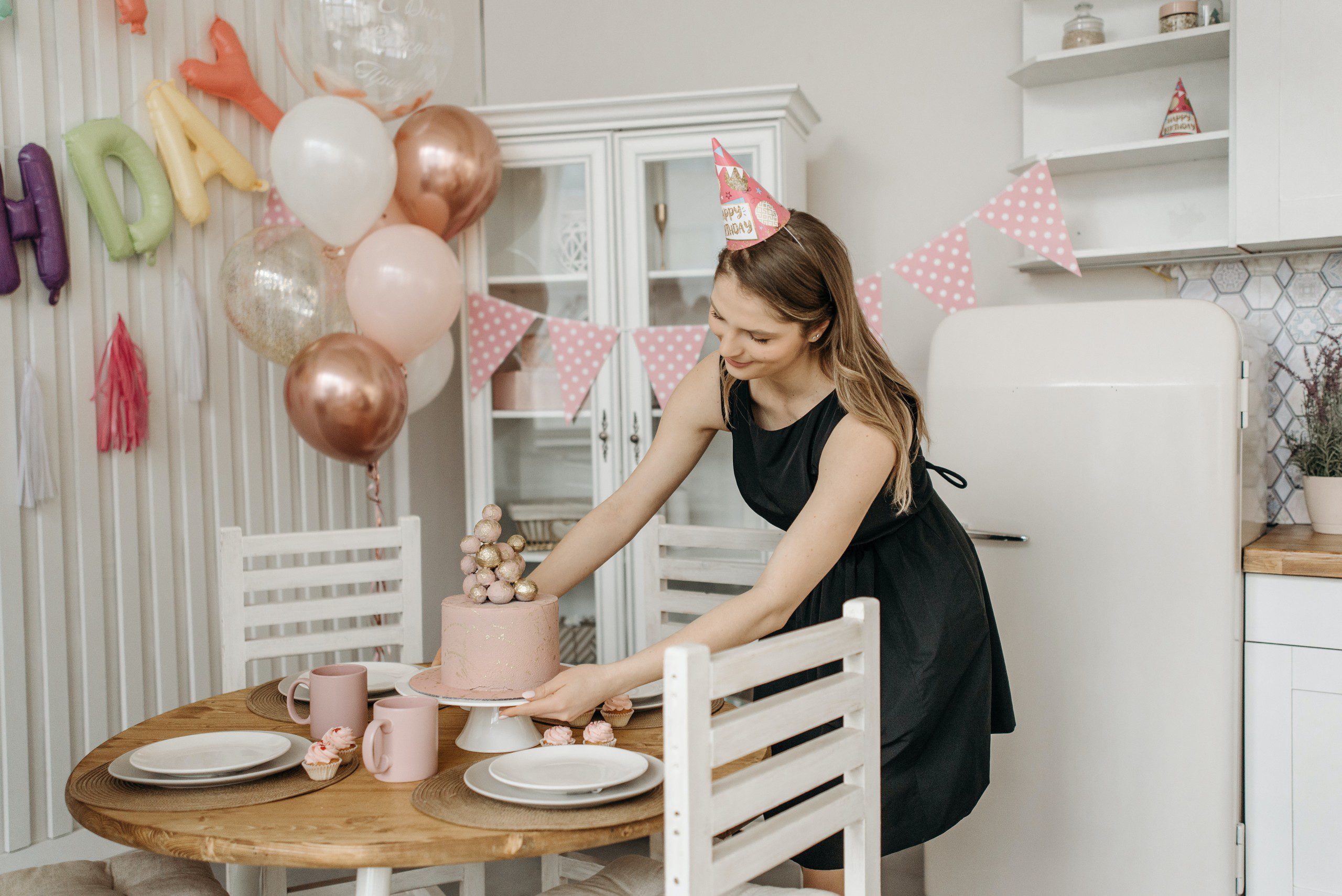 como evitar decoração aniversário preto escura