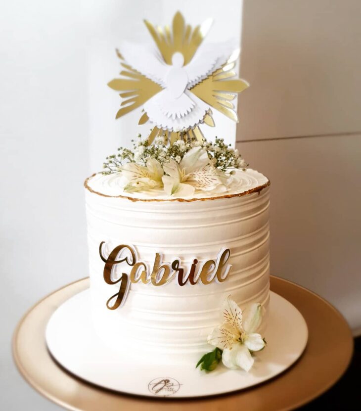 ideias bolo branco dourado eventos