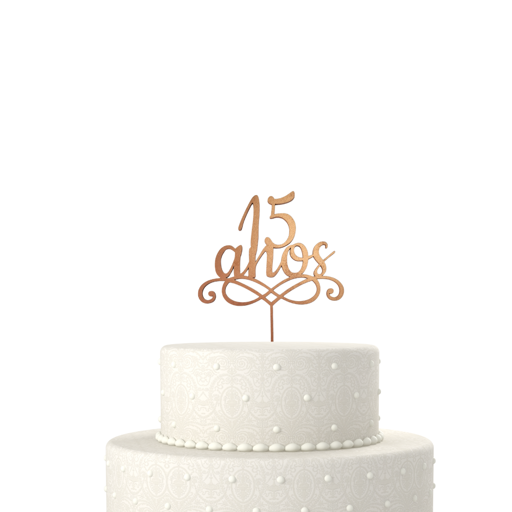 decoração de bolo branco com dourado