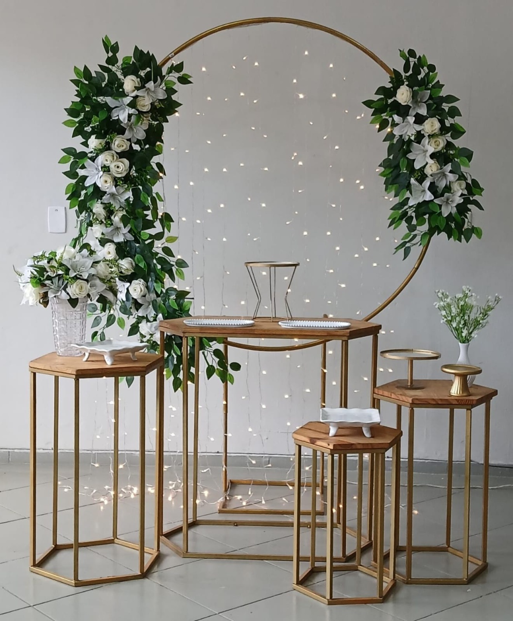 painel redondo aluguel versus comprar kit casamento