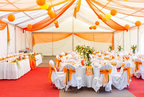quanto custa montar uma festa laranja e dourado completa