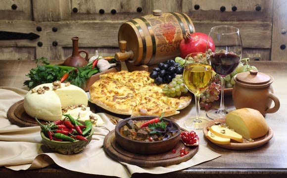 decoração rústica vs moderna para festa queijos e vinhos