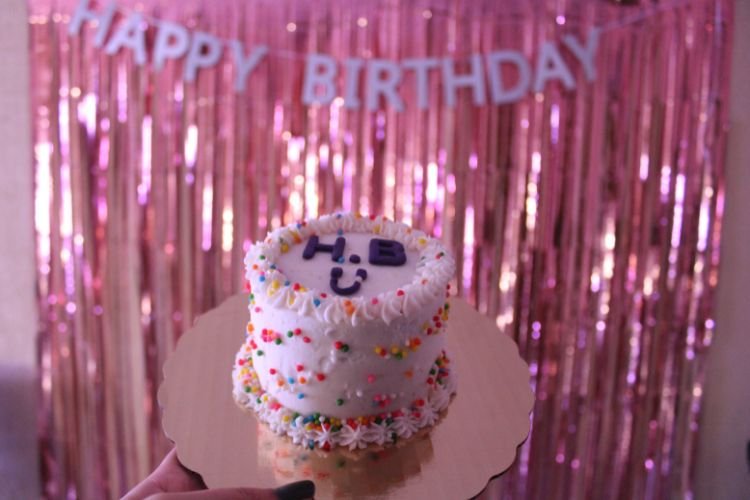 como fazer painel de festa com papel crepom