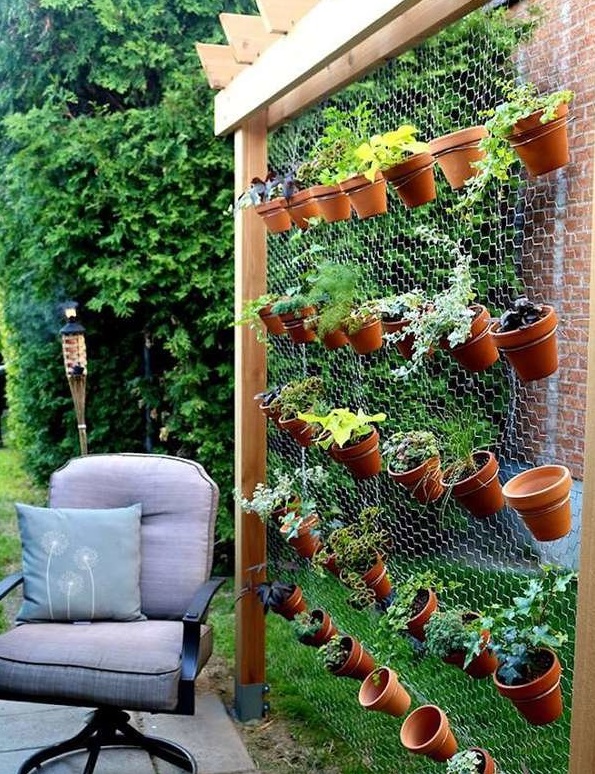 Decoração com madeira de demolição em hortas