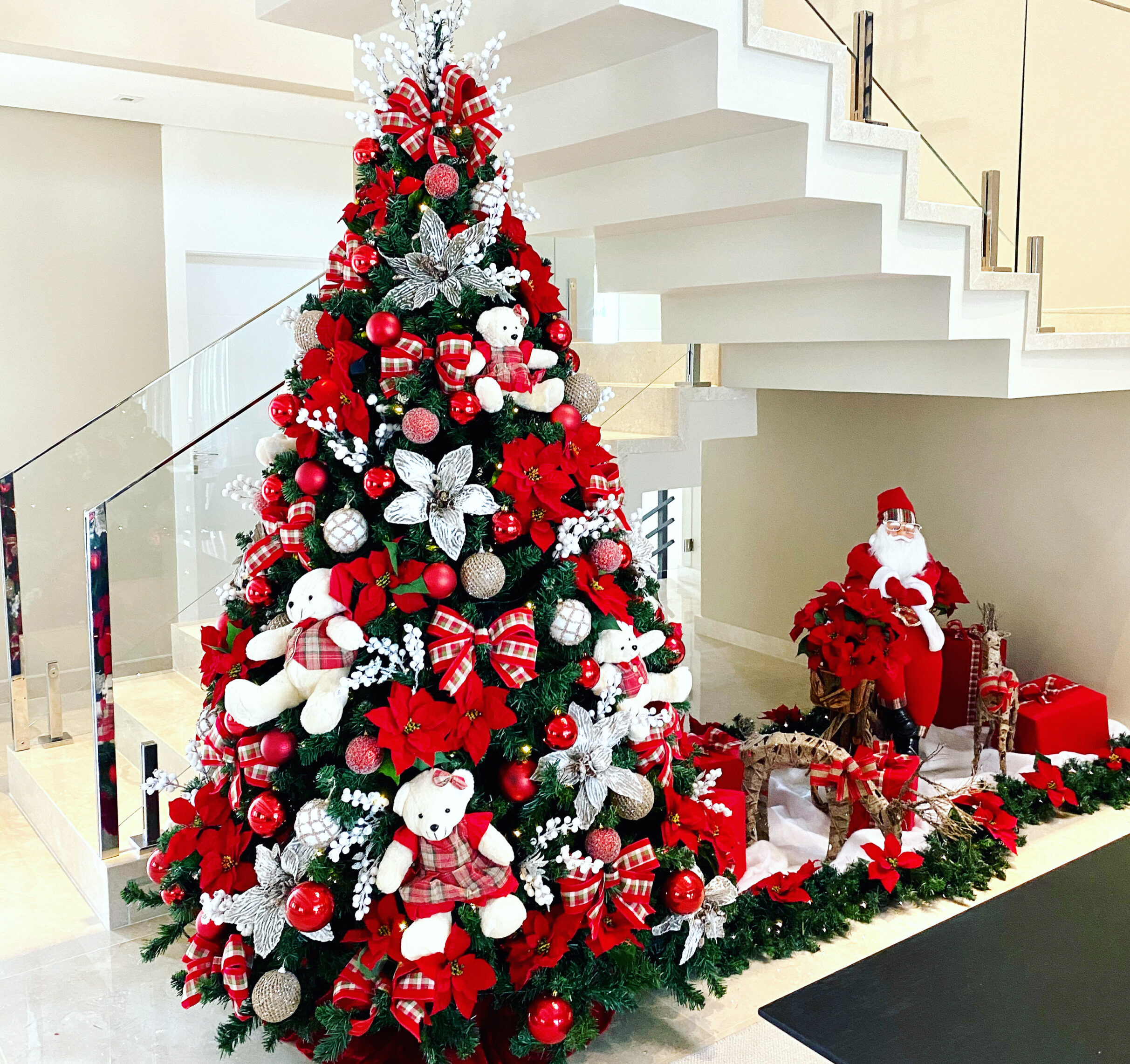 erros comuns decoração natal escritório evitar