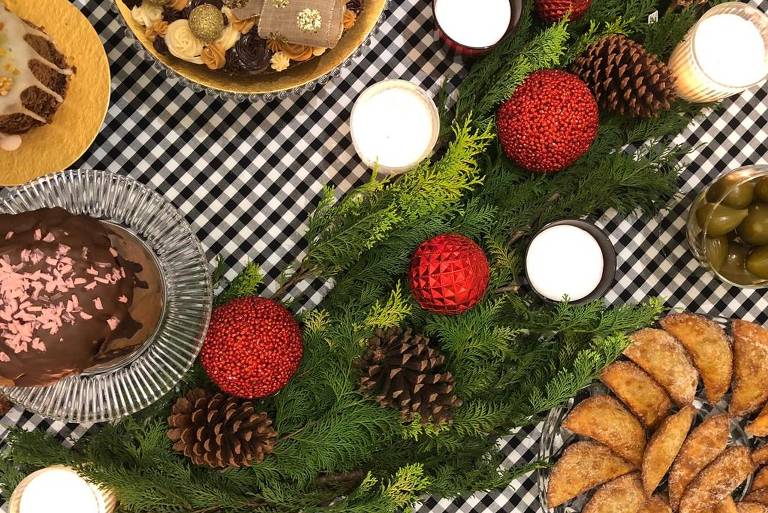 ideias criativas decoração pratos natalinos