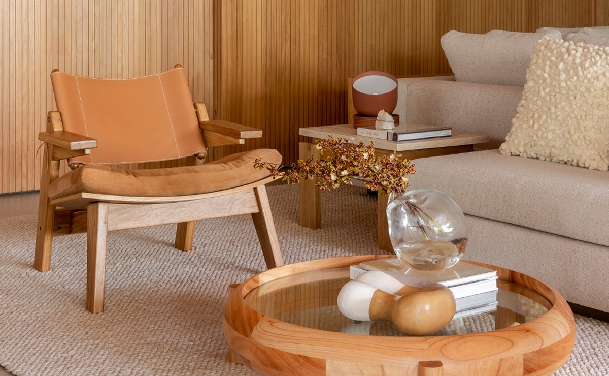 erros comuns decorar sala sofá caramelo