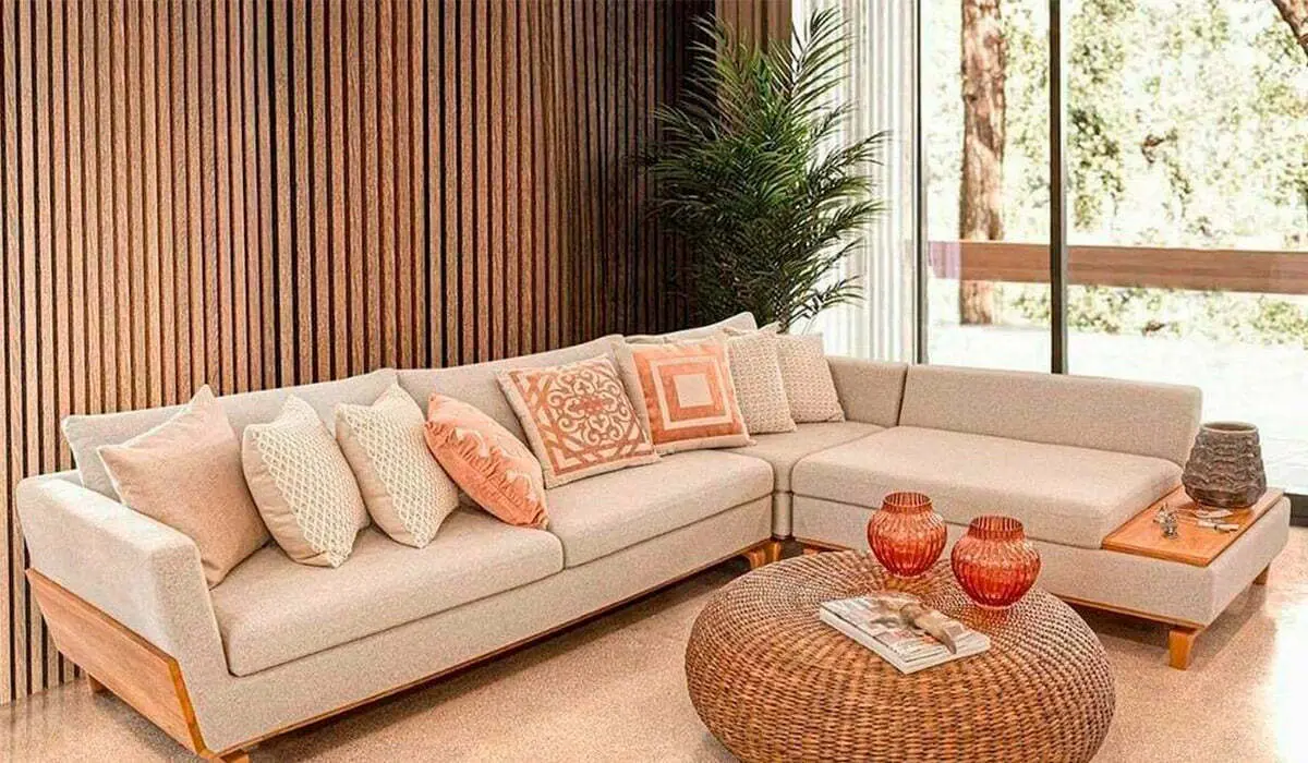 como posicionar poltronas em sala pequena com sofá retrátil