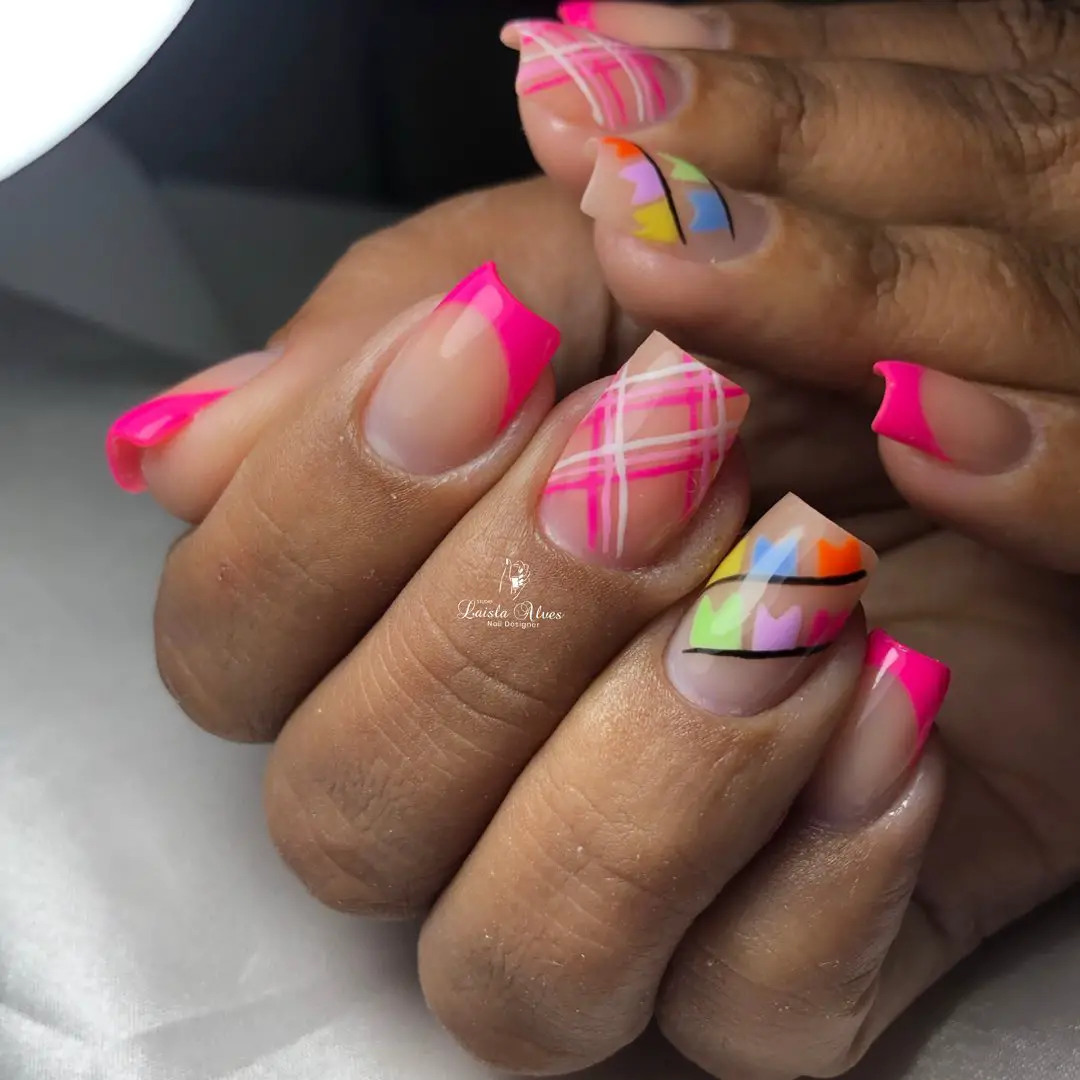 unha gel ou esmalte comum festa junina