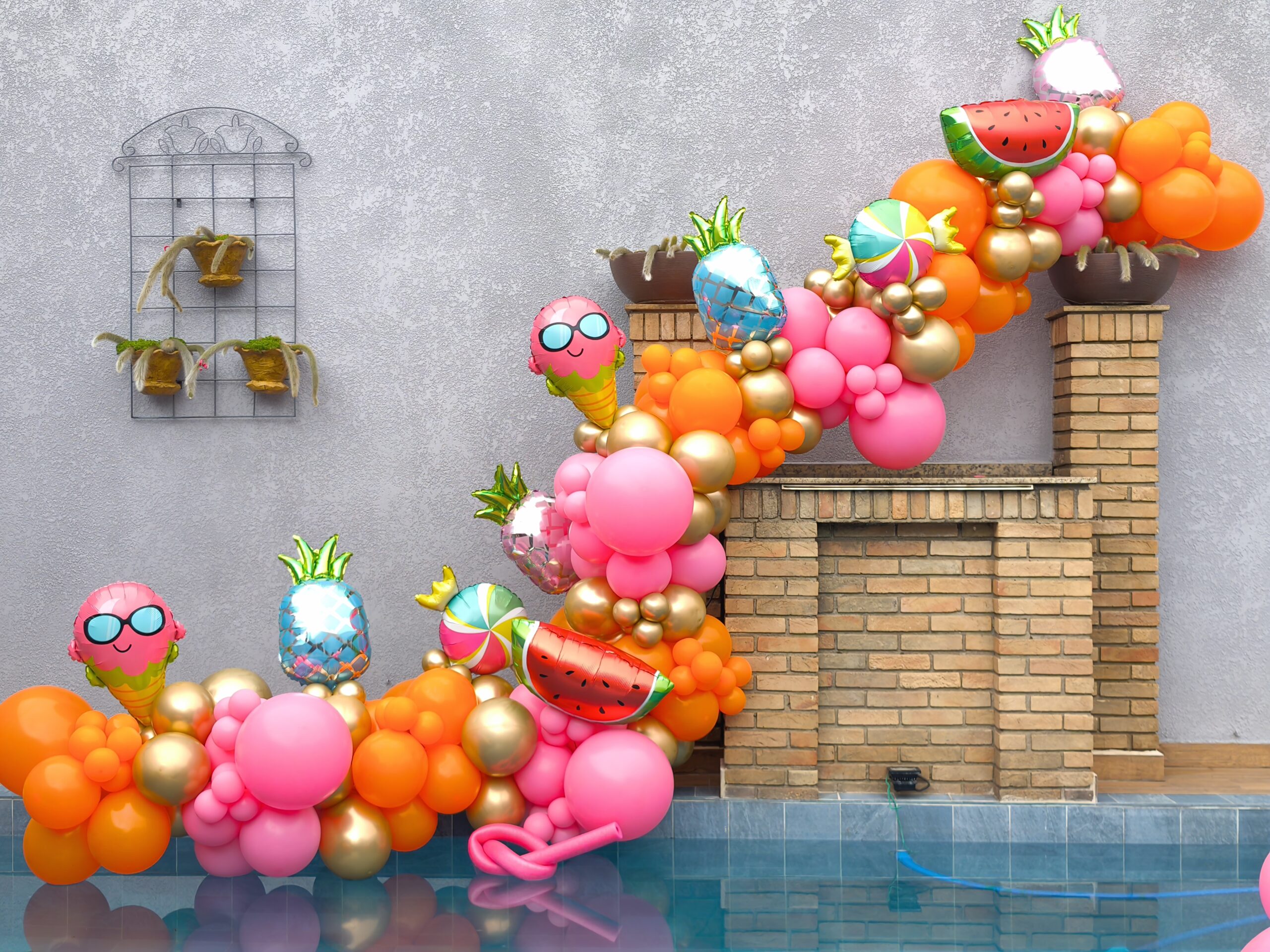 decoração engraçada para home office minimalista