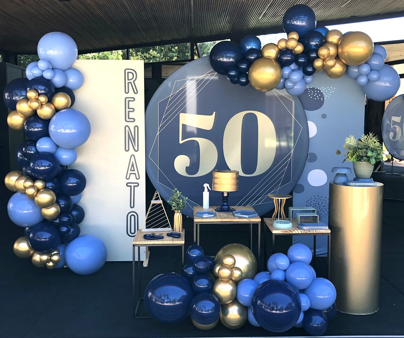 erros comuns decoração festa 50 anos masculino evitar