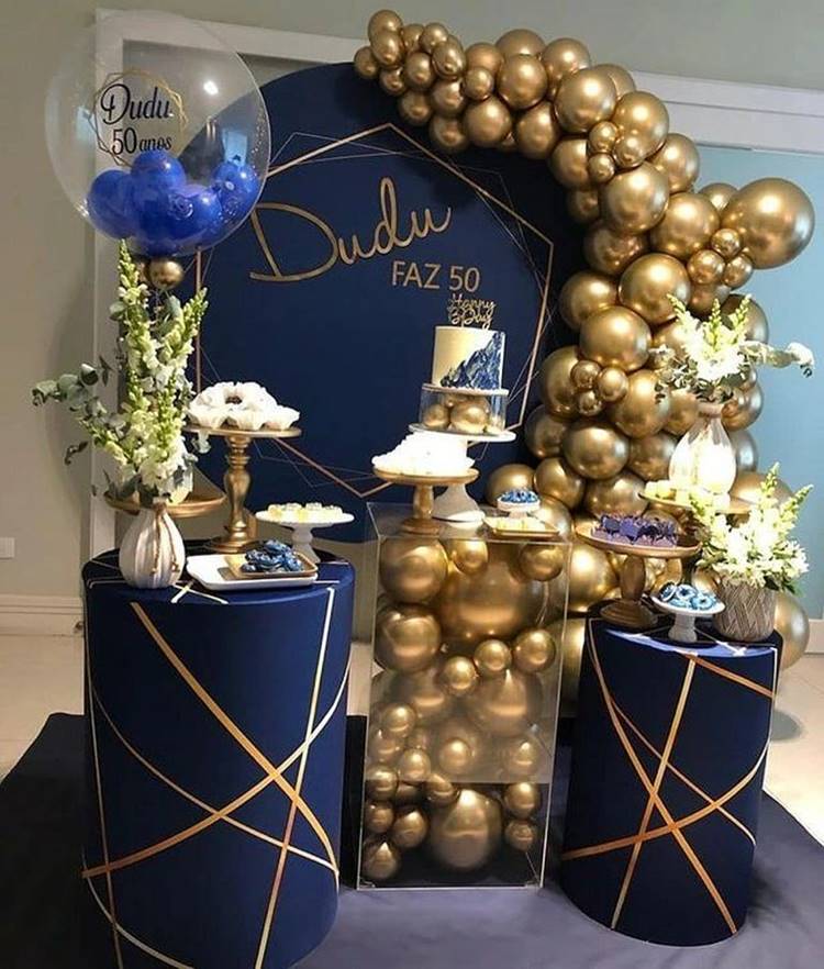 decoração festa 50 anos masculino simples versus luxuosa