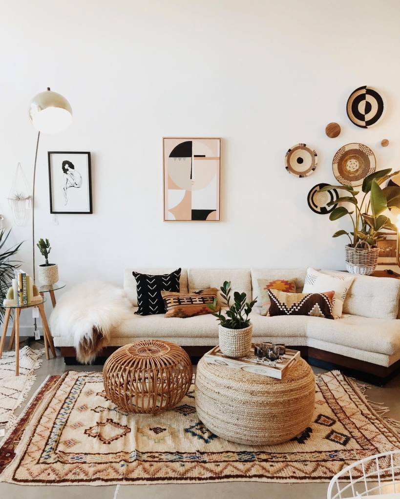 ideias decoração hippie chic para sala estar