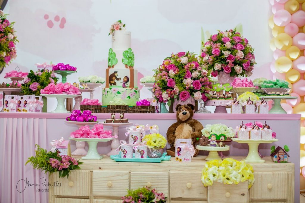 painel redondo sublimado masha e urso baloes