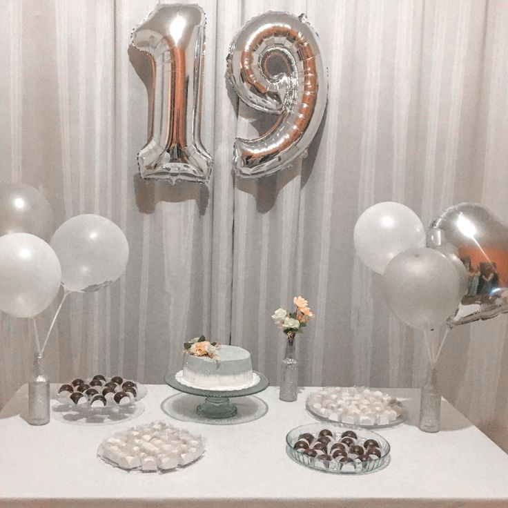 como economizar na decoração mesa aniversario