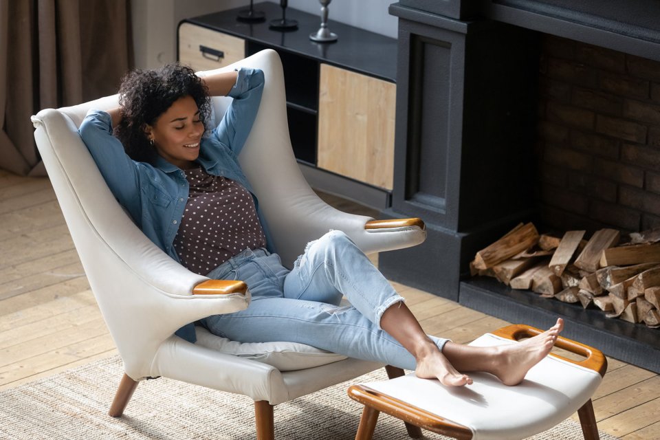 poltrona para quarto de bebê amamentação