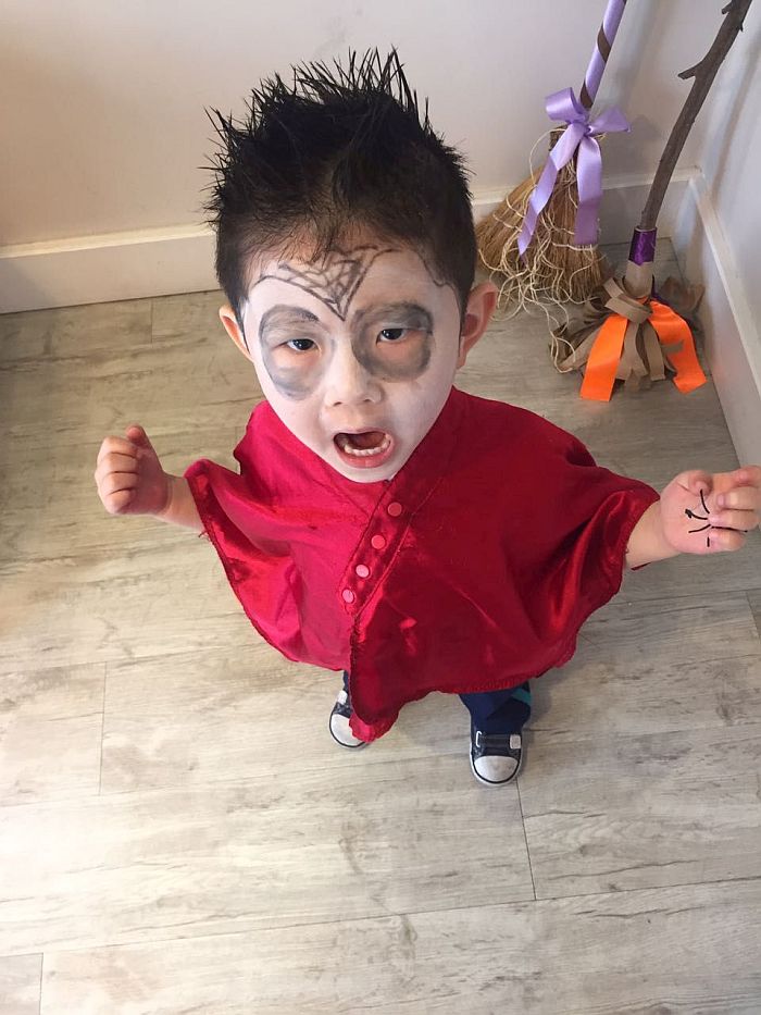 passo a passo maquiagem dracula pico viuva