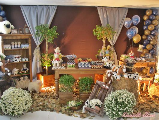 decoração mesa doces festa caipira com palha