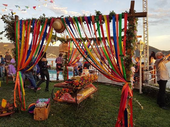 como economizar decoração festa na roça