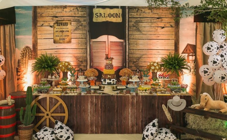 decoração festa junina simples versus luxuosa