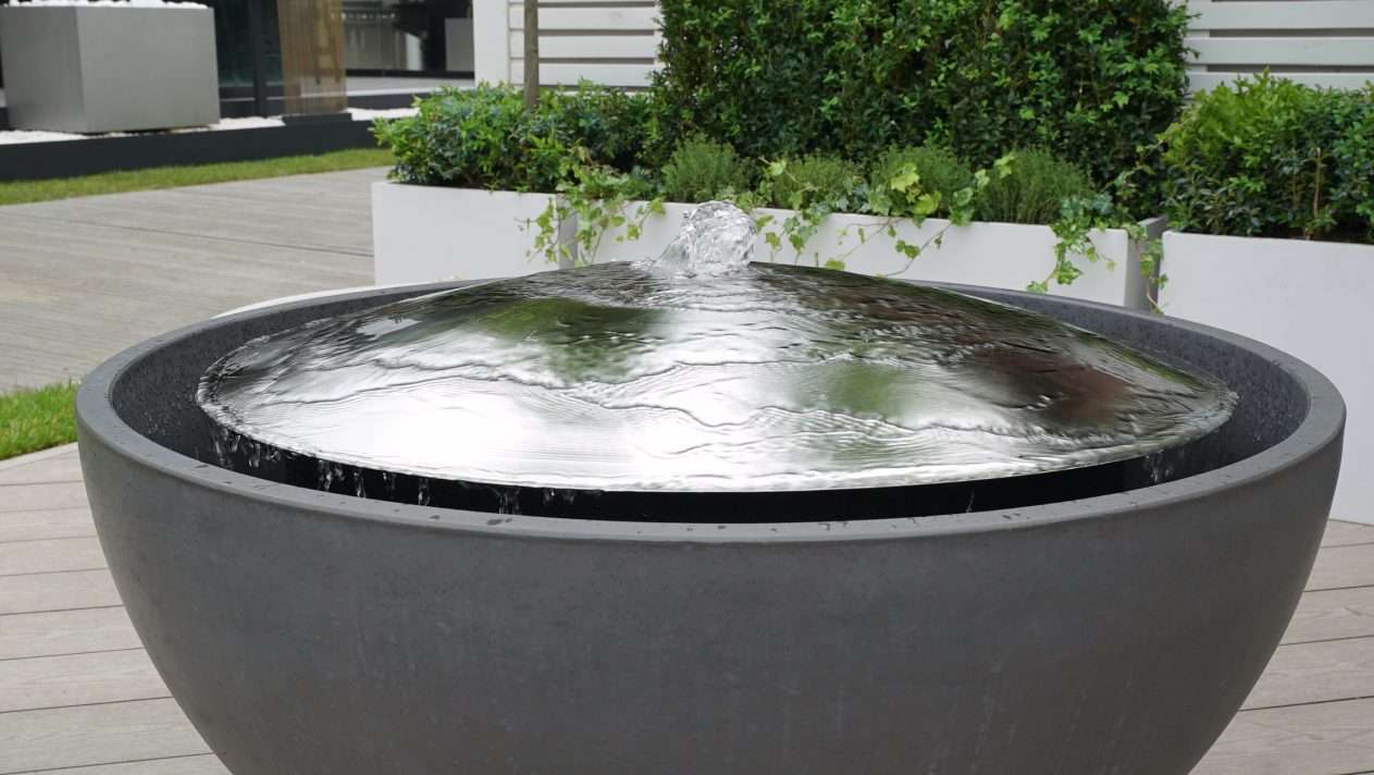 Os benefícios do som da água corrente para o bem-estar