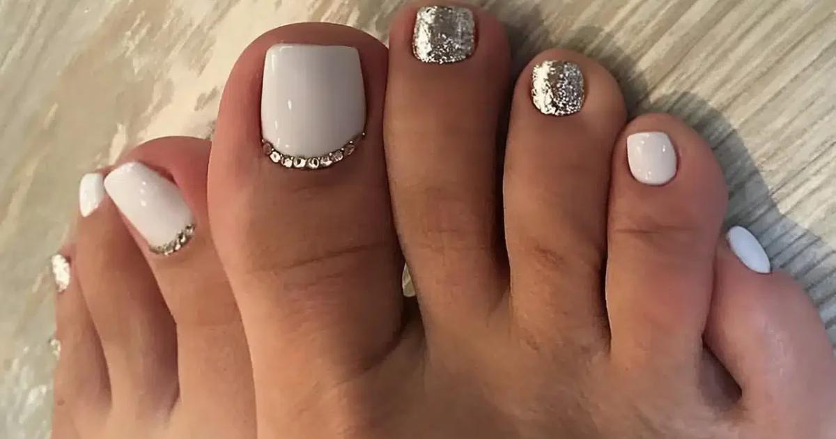 esmaltes naturais versus vibrantes para unhas de pe