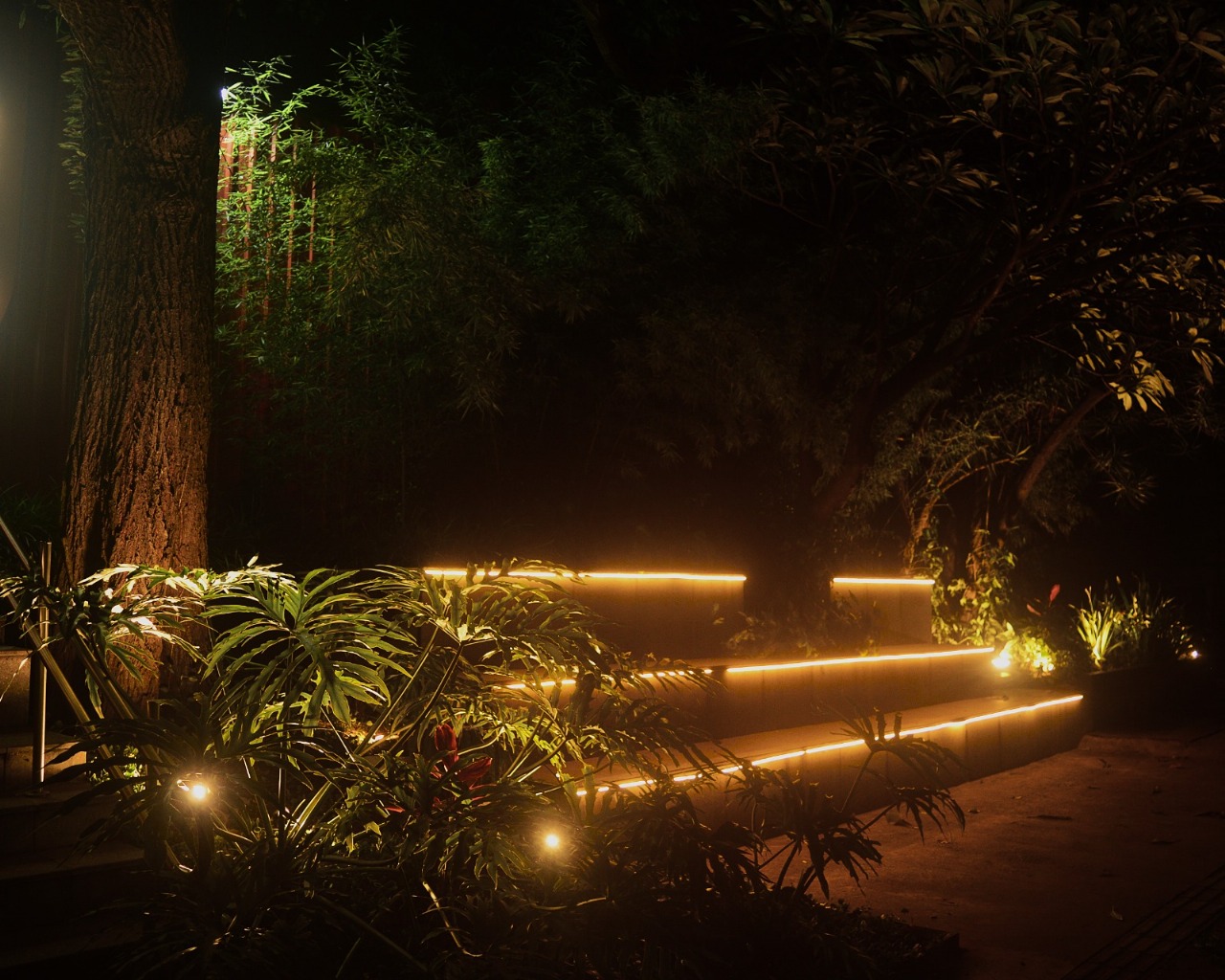 Como usar fitas de LED para valorizar seu deck