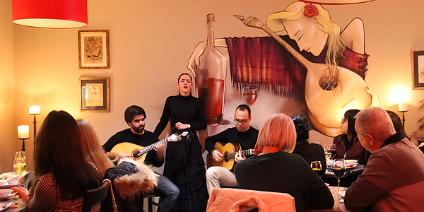Guia Completo: Como Escolher a Melhor Casa de Fado em Lisboa