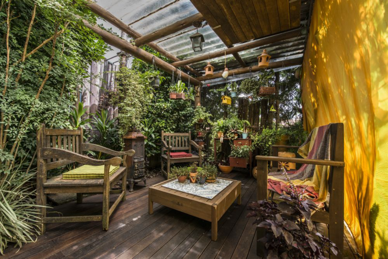 jardim de inverno com vasos