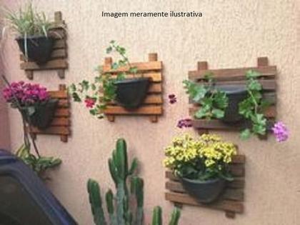 Jardineira de parede para áreas internas