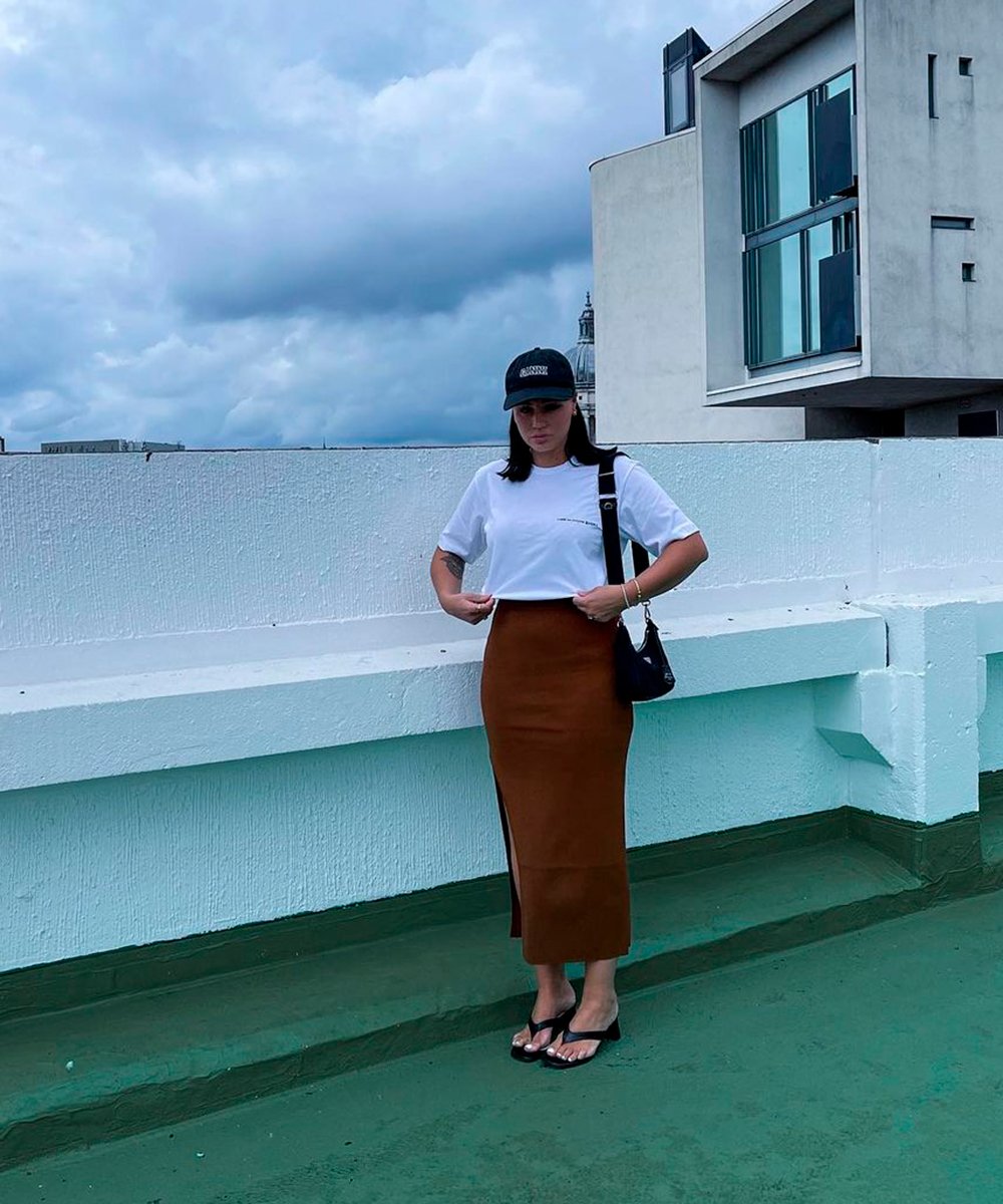 bone preto aba reta ou curva qual o melhor para seu estilo