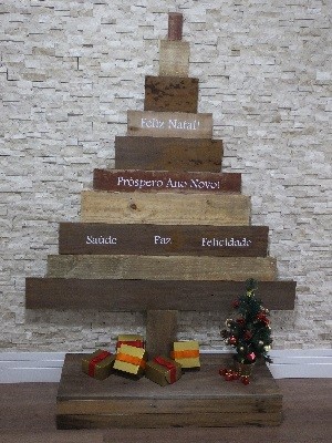 Madeira de demolição vs. madeira de reflorestamento: qual a diferença?