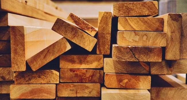 Como identificar madeira de demolição de qualidade