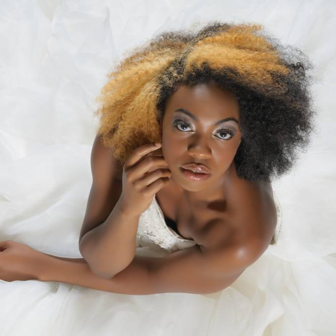 base negra rosa vs sallve para pele retinta