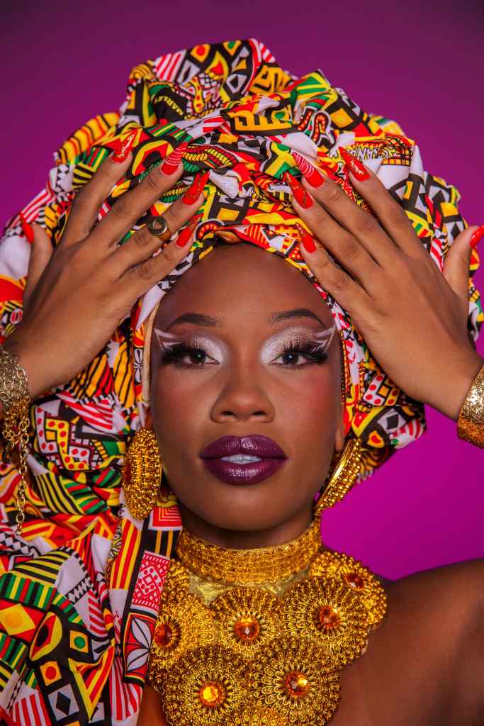 como evitar maquiagem acinzentada pele negra