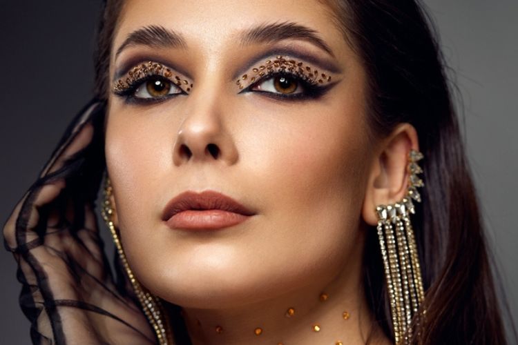 maquiagem balada olho preto com glitter passo a passo