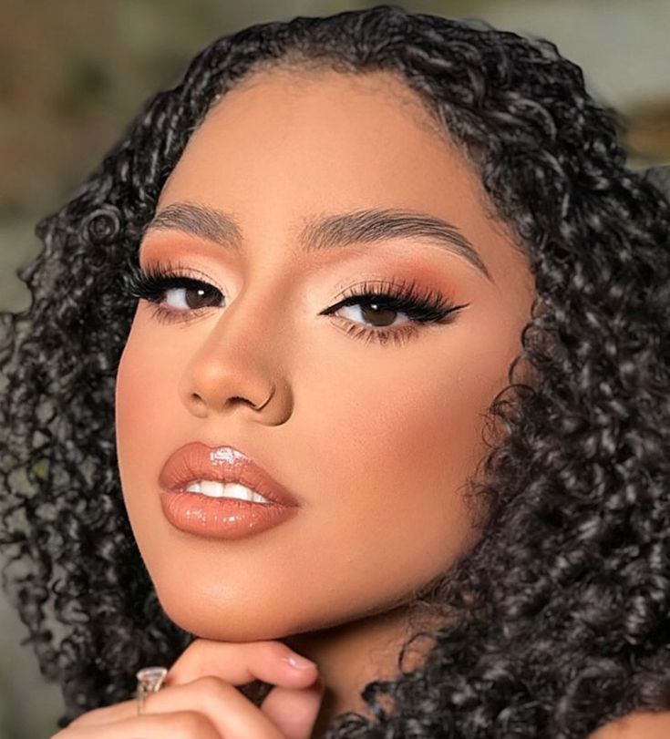 quanto custa maquiagem debutante azul profissional