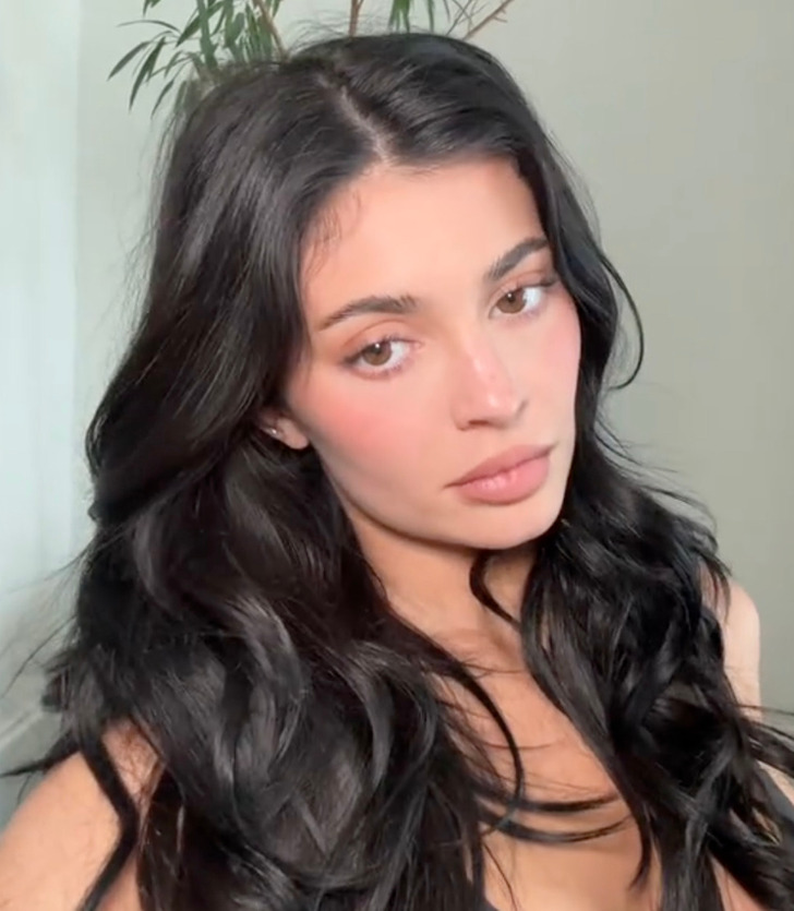 melhores looks maquiagem kylie jenner para copiar