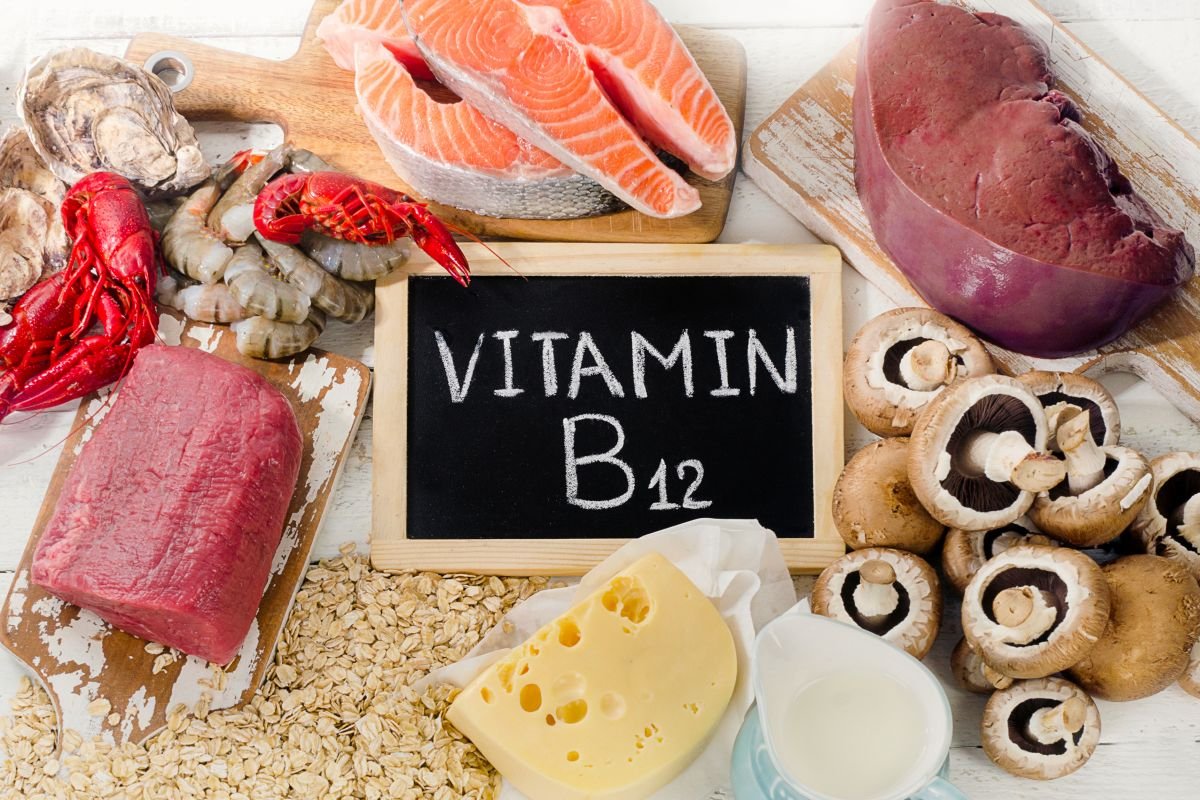 Sintomas e Causas da Deficiência de Vitamina B12