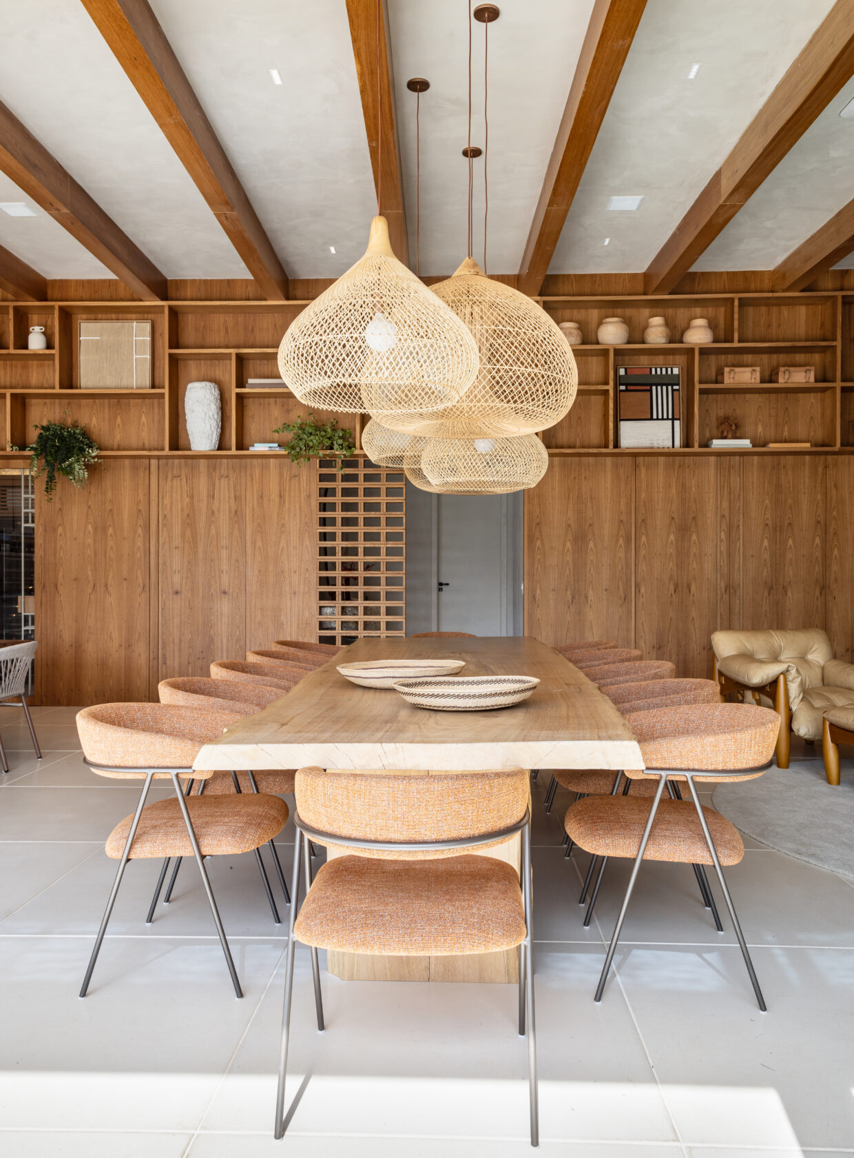 Aroeira na Arquitetura: Durabilidade e Estilo em Projetos Residenciais