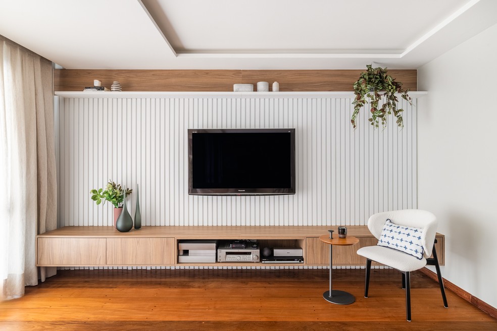 painel ripado mdf ou madeira natural qual escolher