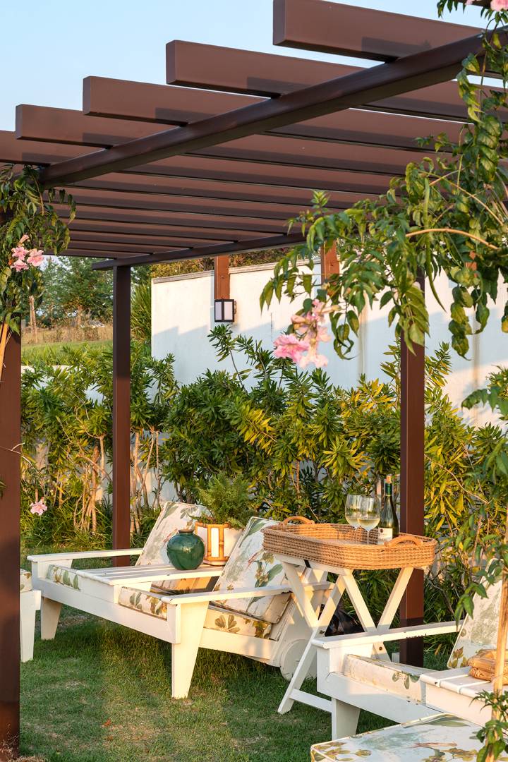 ideias criativas de pergolado de madeira para inspirar seu projeto
