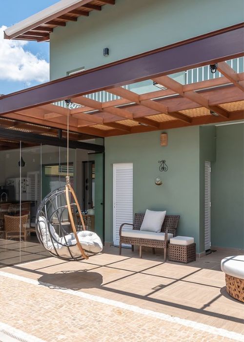 como escolher a madeira ideal para seu pergolado