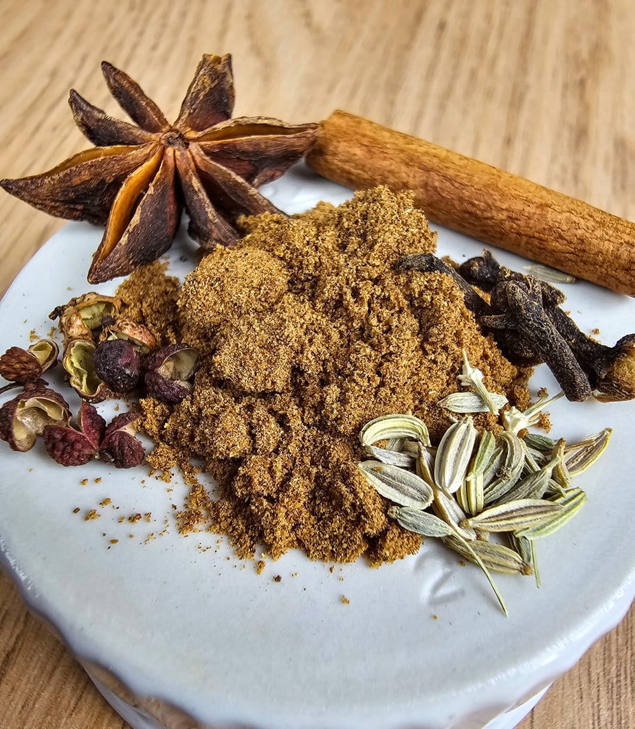 Como fazer pó de 5 especiarias em casa