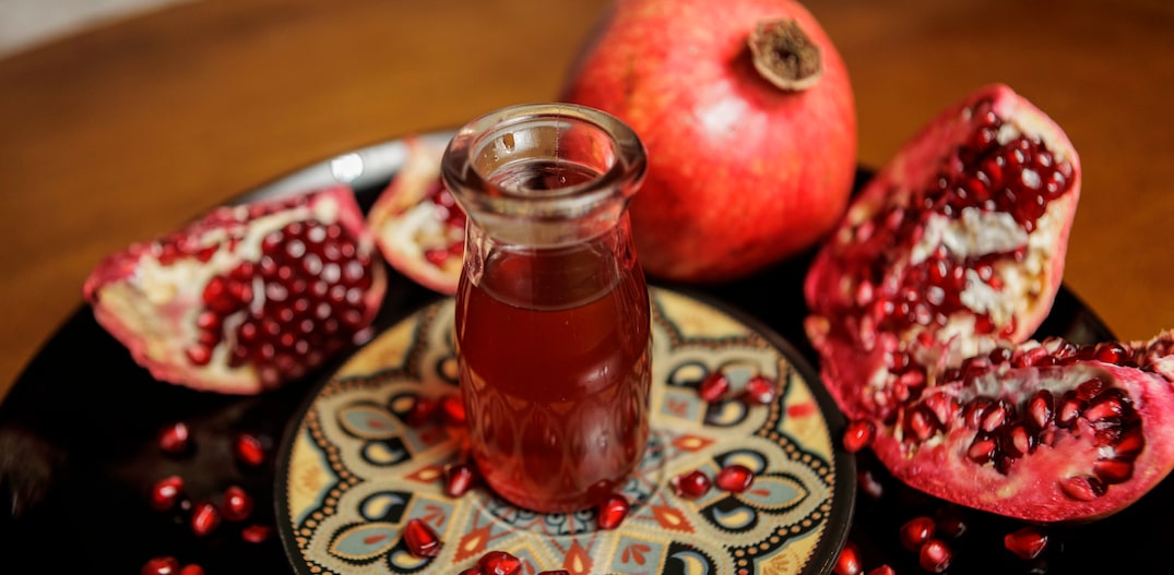 Os Poderes Antioxidantes da Romã: Comparativo com Outros Superalimentos