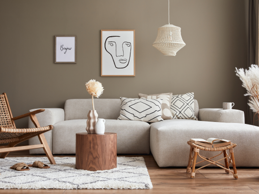 sala simples vs minimalista qual melhor