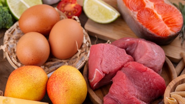 Sintomas e Riscos Ocultos
3. Suplementação de B12: Quando o Excesso Prejudica?
4. Entendendo os Níveis de Vitamina B12 no Sangue
5. Vitamina B12: O Equilíbrio Entre Necessidade e Excesso