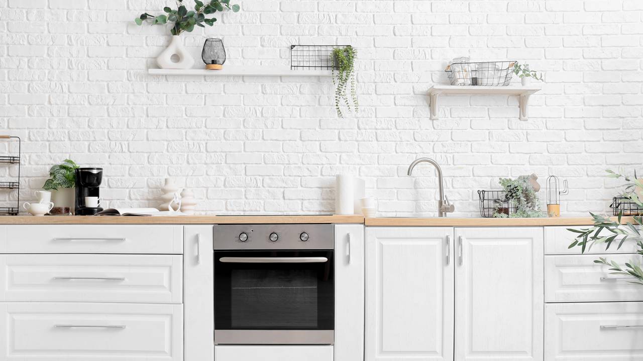 Tendência de cozinhas sem armários superiores