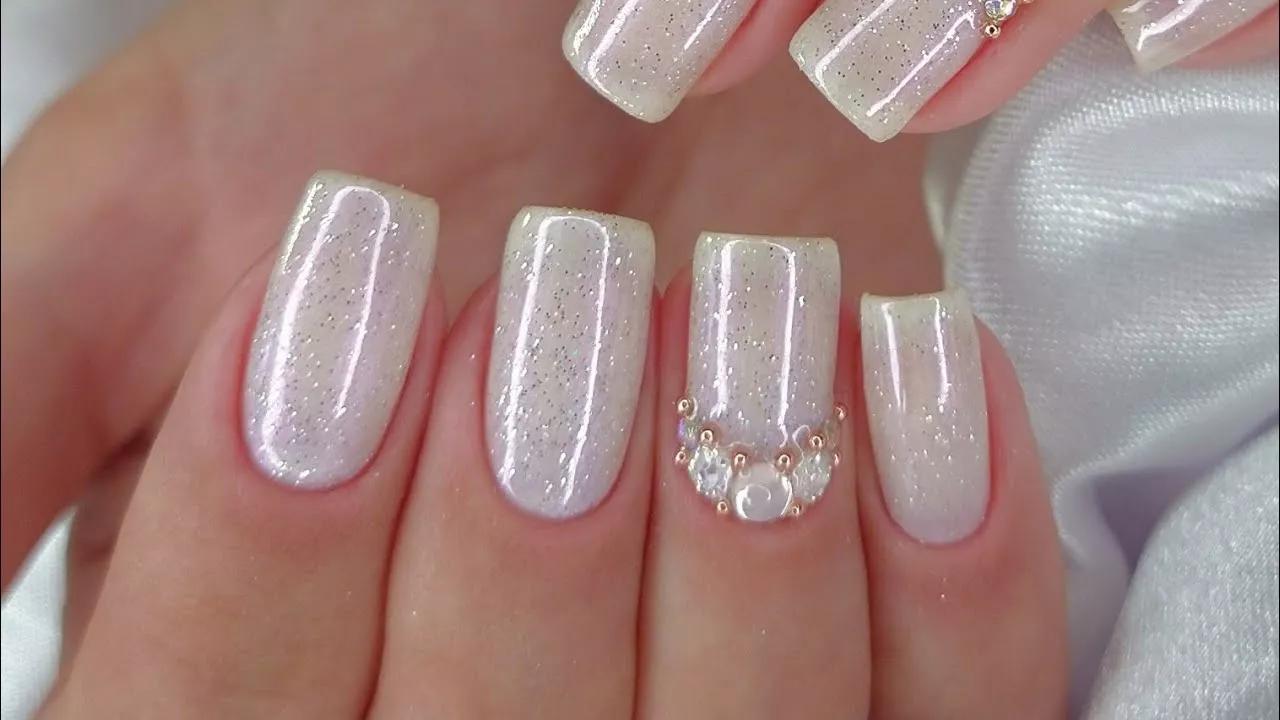 unha branca cintilante mancha como evitar