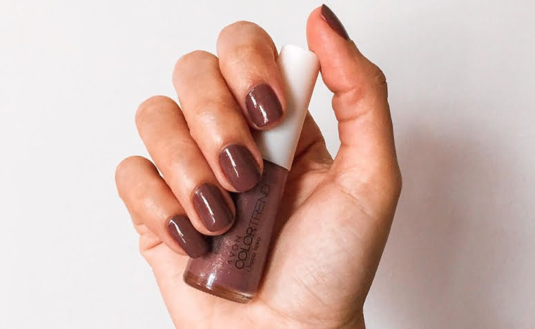 unhas marrom fosco ou brilhante qual escolher